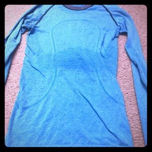 Lululemon long sleeved top